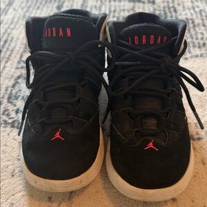 Jordan Kids Black and Red Sneakers 10C